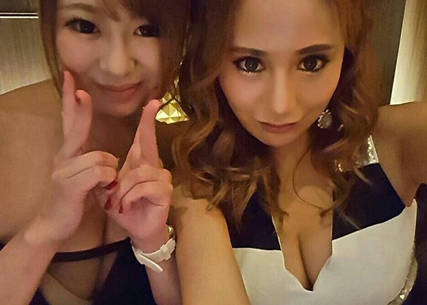 激カワキャバ嬢の胸チラ画像！これは毎晩通い詰めますわｗ